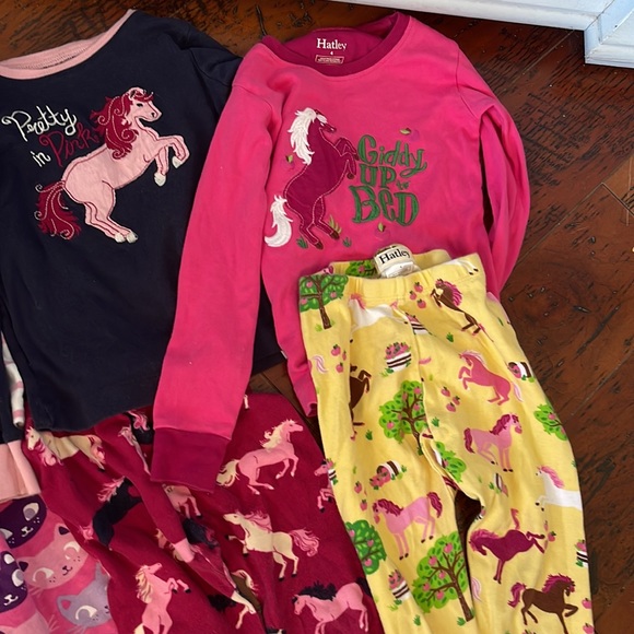 Bundle of 5 Hatley and one Lazy one pajamas sets - Picture 4 of 9